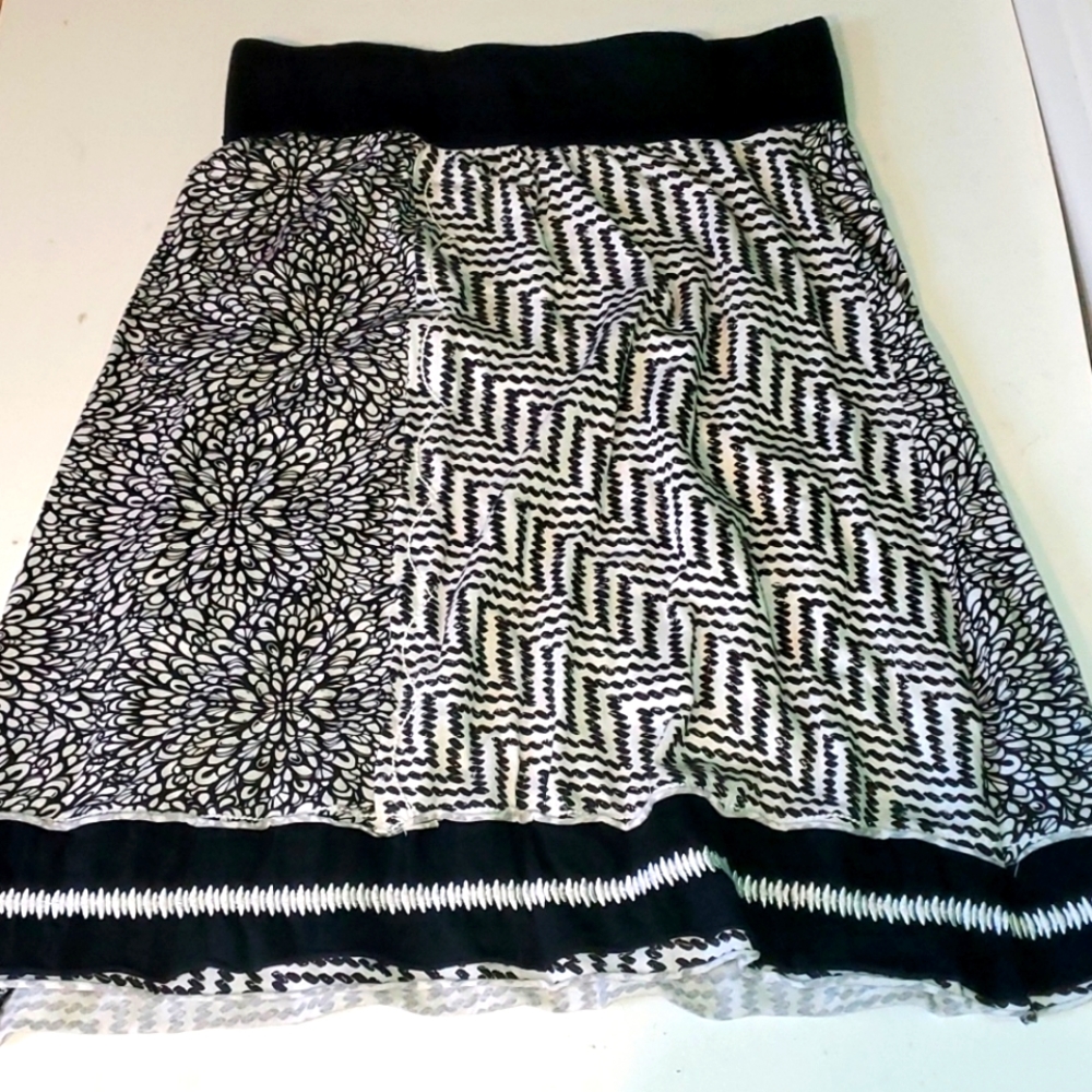 Prana Black and White Midi Skirt